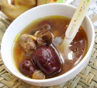 党参北芪煲乳鸽