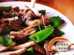 云南小吃小锅卤饵块的简单做法