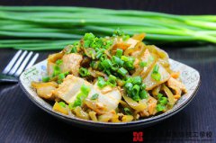 酸辣椒炒肉